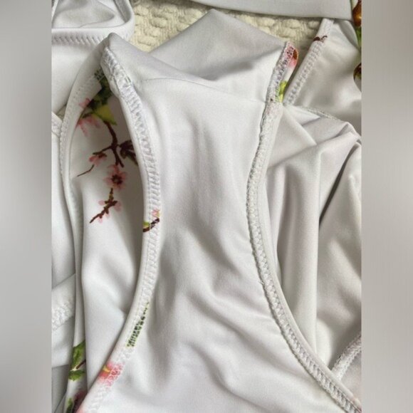 Women's White & Pink Cherry Blossom Plunge V-Neck Open Back Swimsuit Size XS - Picture 5 of 5